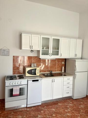 Neda Apartment