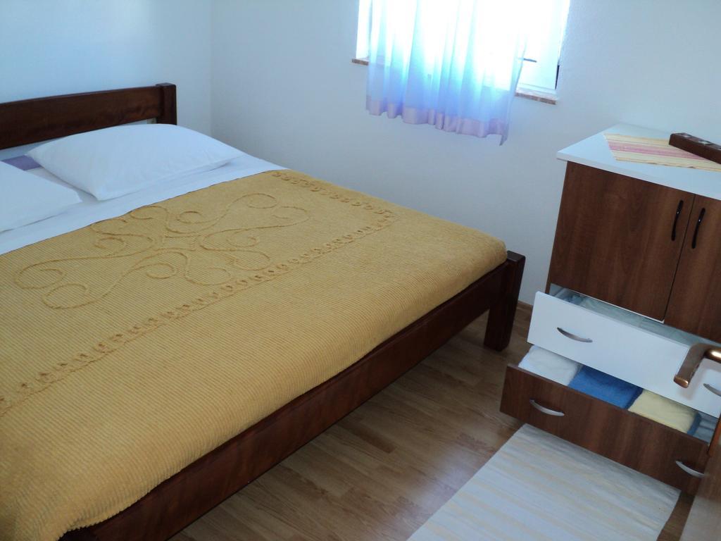 Neda Apartment